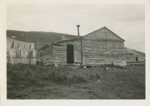 Image of home with wash on the line